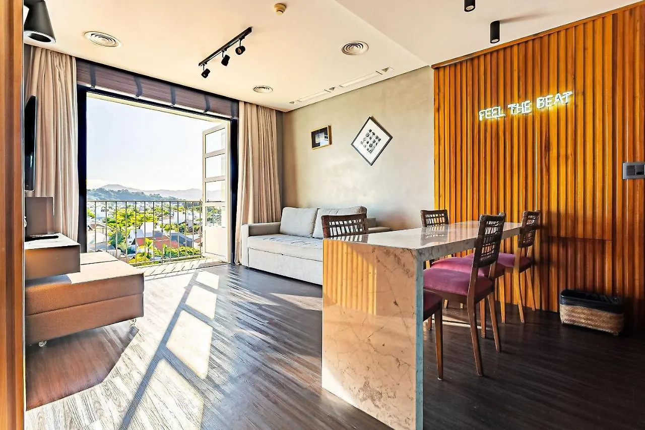 Cobertura com cozinha dentro de resort - Direto com proprietário ILCTOPM Florianópolis Brasil